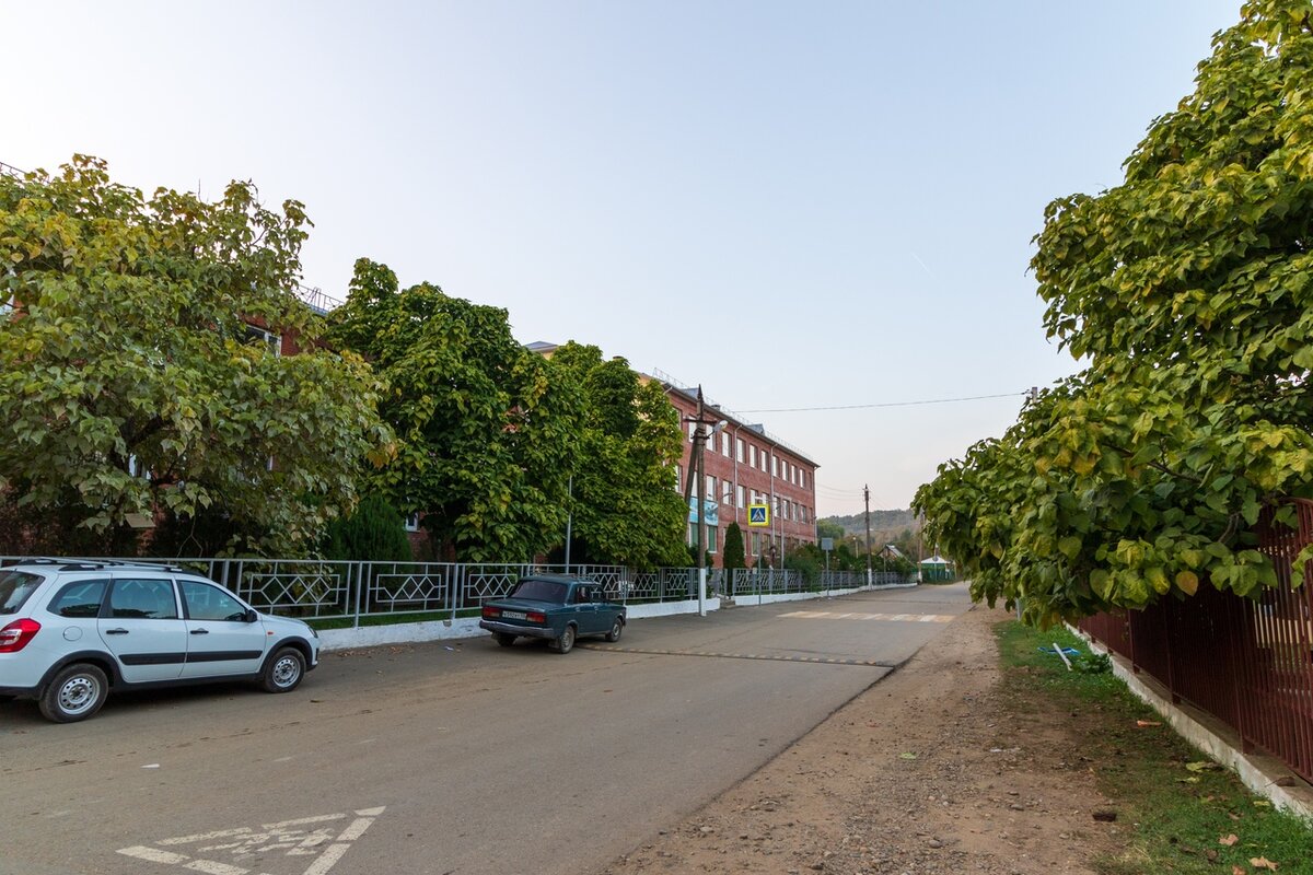 У пенсионеров из Подмосковья пользуются спросом дома в горах Кубани. Решила  посмотреть стоит ли купить дом в Дефановке | Южная жизнь | Дзен