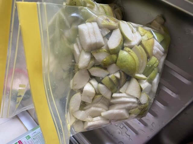 Самое первое: можете заморозить на зиму (предварительно нарезав на кусочки)