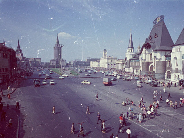 Комсомольская площадь в середине прошлого века