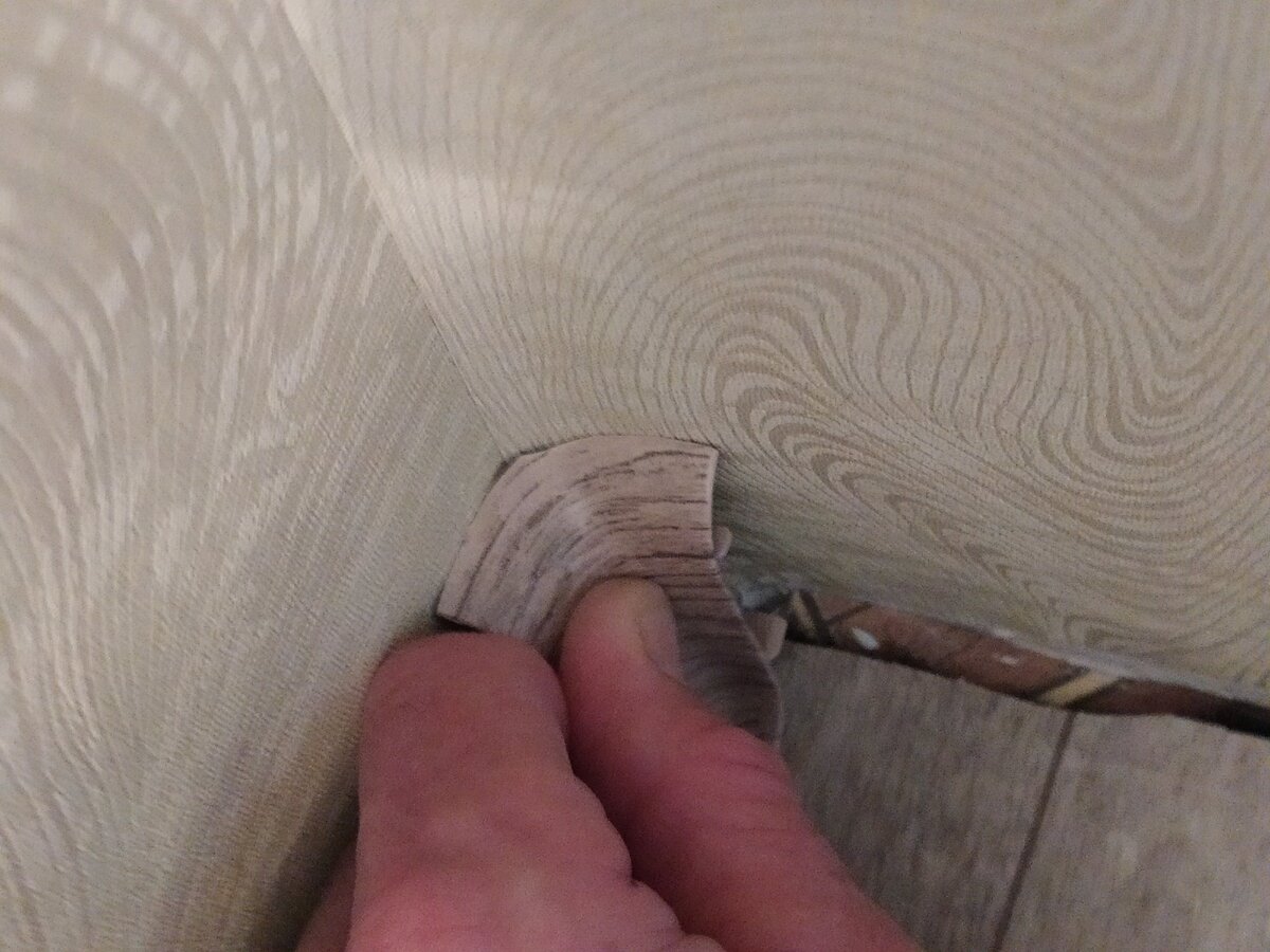 шпаклевание внутренних углов гипсокартона. как заштукатурить внутренний угол стены. штукатурка углов под 90 градусов по маякам. штукатурка углов стен. оштукатуривание углов стен.