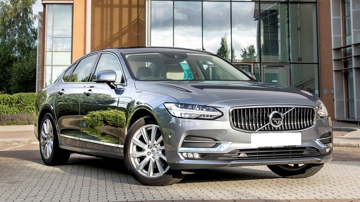 Volvo s90 d5. Volvo s90 Momentum. Volvo s80 2018. Линейка Вольво.