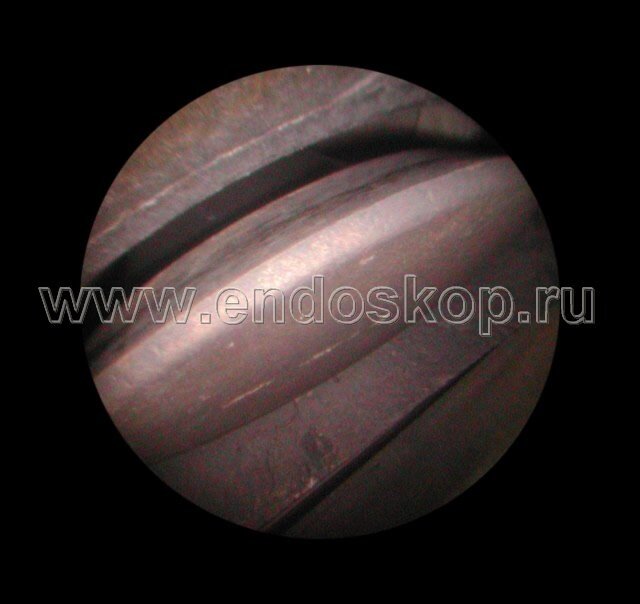 Вот пример в принципе здорового клапана и мотора, (цилиндра), который НЕ потребляет масло через систему клапанов. Уже плюс, как никак.
