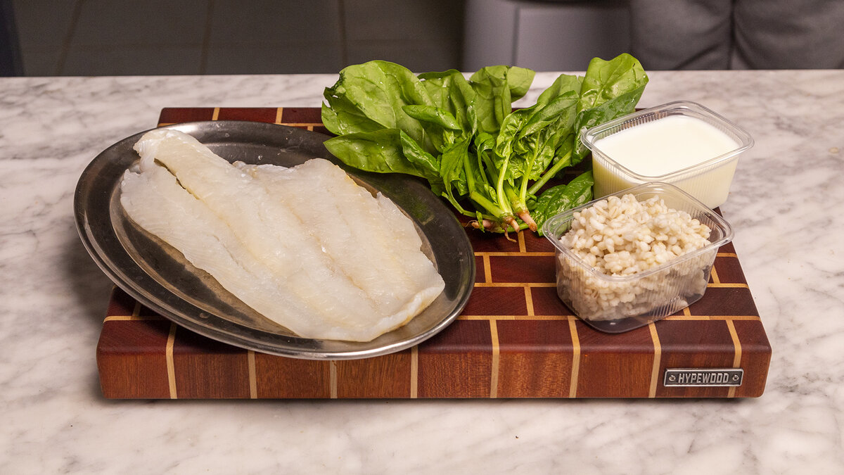 Палтус с перловкой