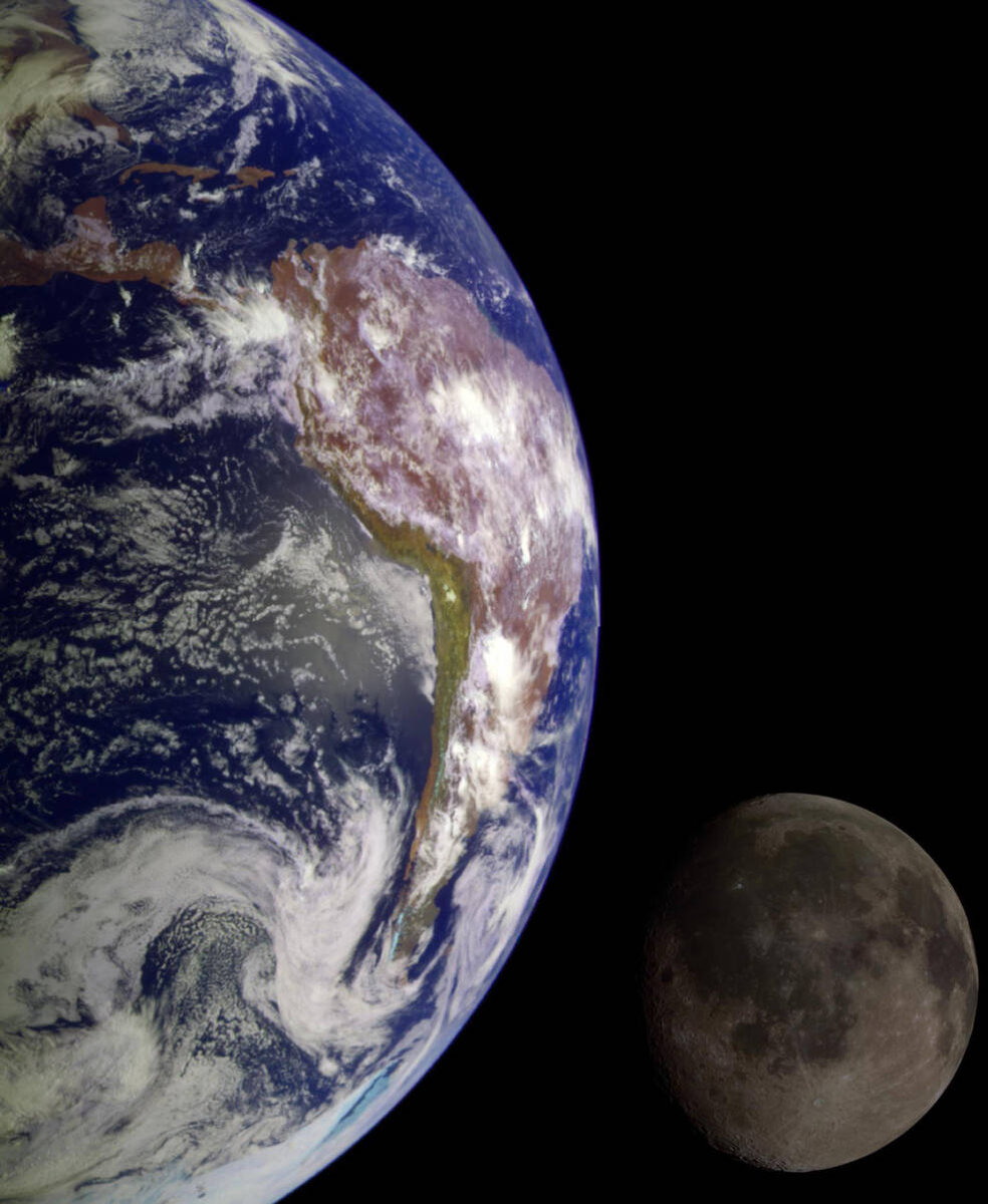 Земля и Луна из космоса