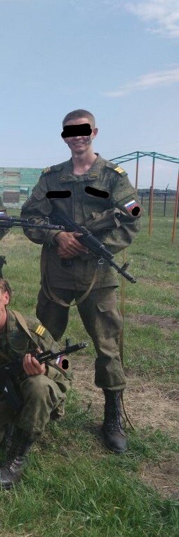 В армии, уже сержант, скоро домой!