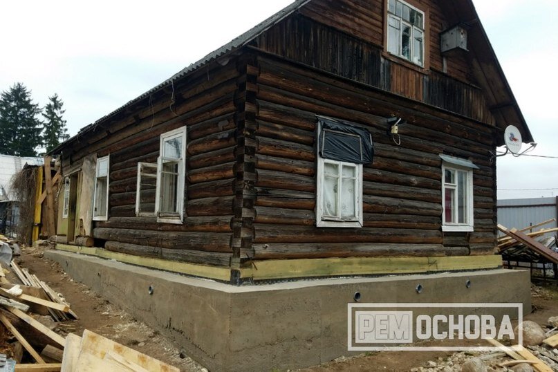Замена венцов, ремонт фундамента и устройство полов дома в пос. Сиверский