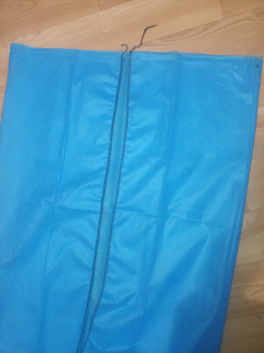 Шью чехол для хранения куртки