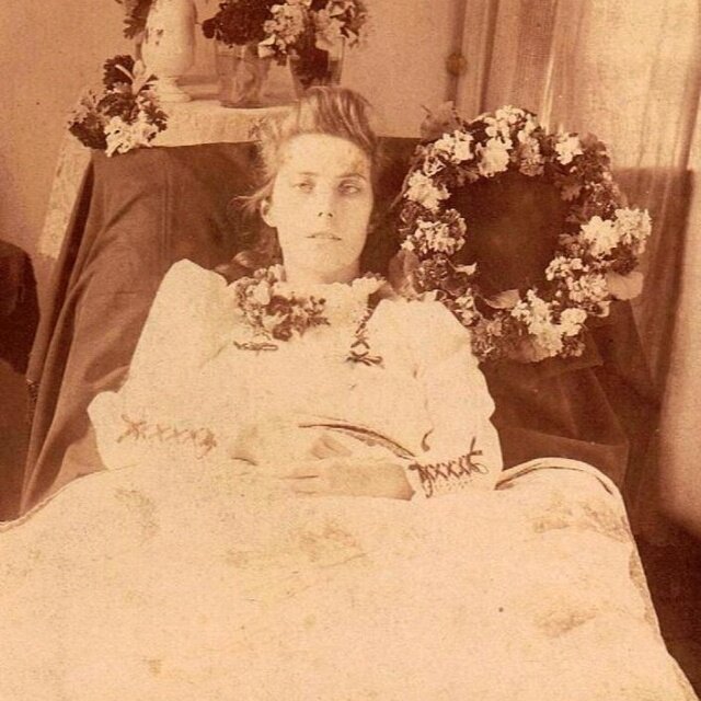 Узнать умерших людей в городе. Мортем викторианской эпохи семья. Post Mortem викторианской эпохи.