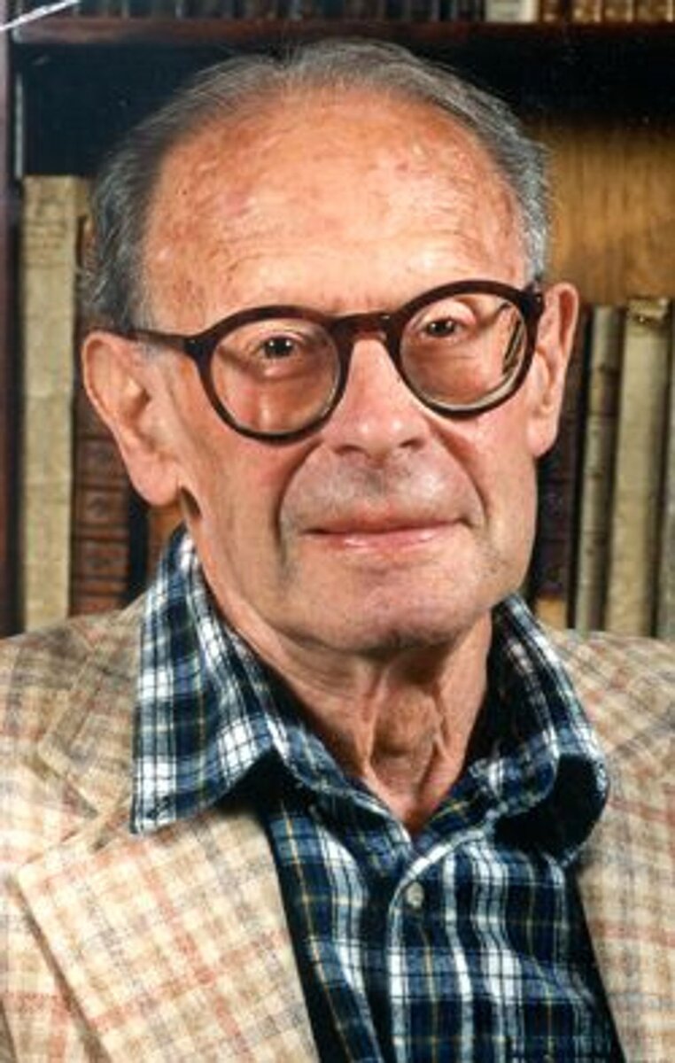 Источник: https://images.forwardcdn.com/image/1300x/center/images/cropped/simone2-040209-1425724837.jpg