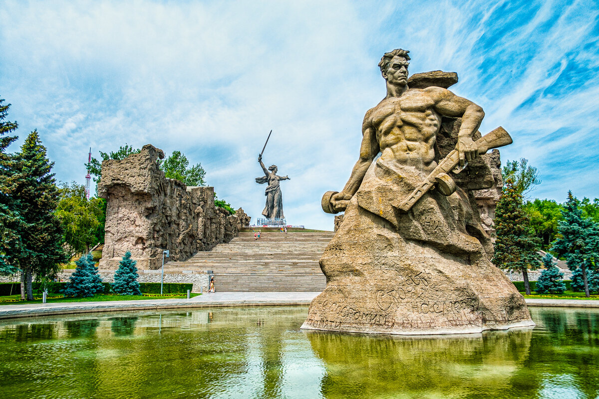 достопримечательности городов героев