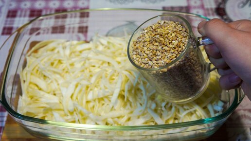 Перловка с капустой и мясом в духовке