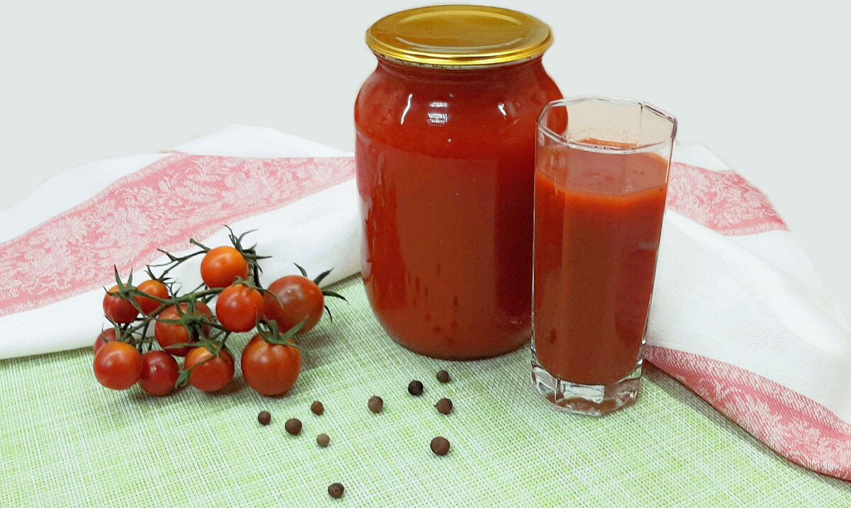 Томатный сок Буздякский. Томатный сок с чесноком. Самый вкусный томатный сок. Томатный сок с базиликом.