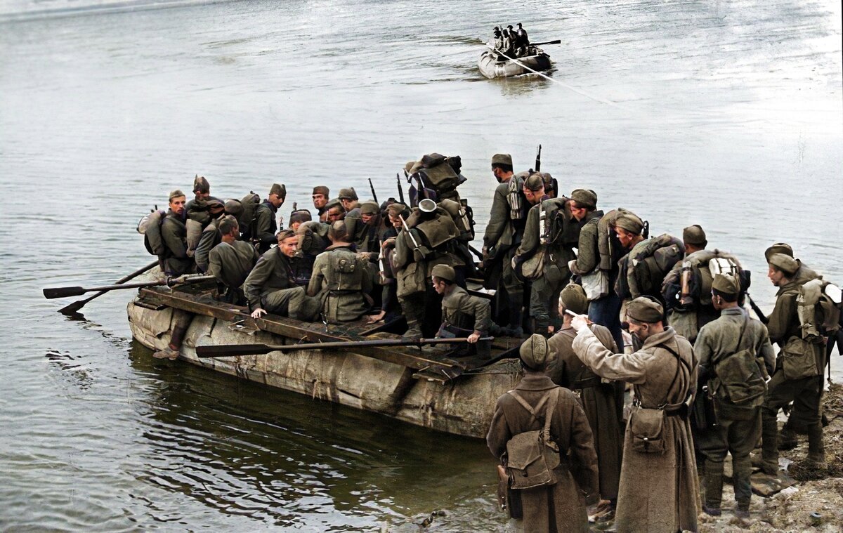 Битва за Днепр 1943. Битва за Днепр форсирование Днепра. Битва за Днепр форсирование. Сентябрь 1943 форсирование Днепра.