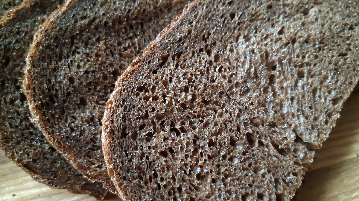 Рецепт бородинского хлеба на дрожжах. Приправа на Бородинском хлебе. Бородинский хлеб в хлебопечке.