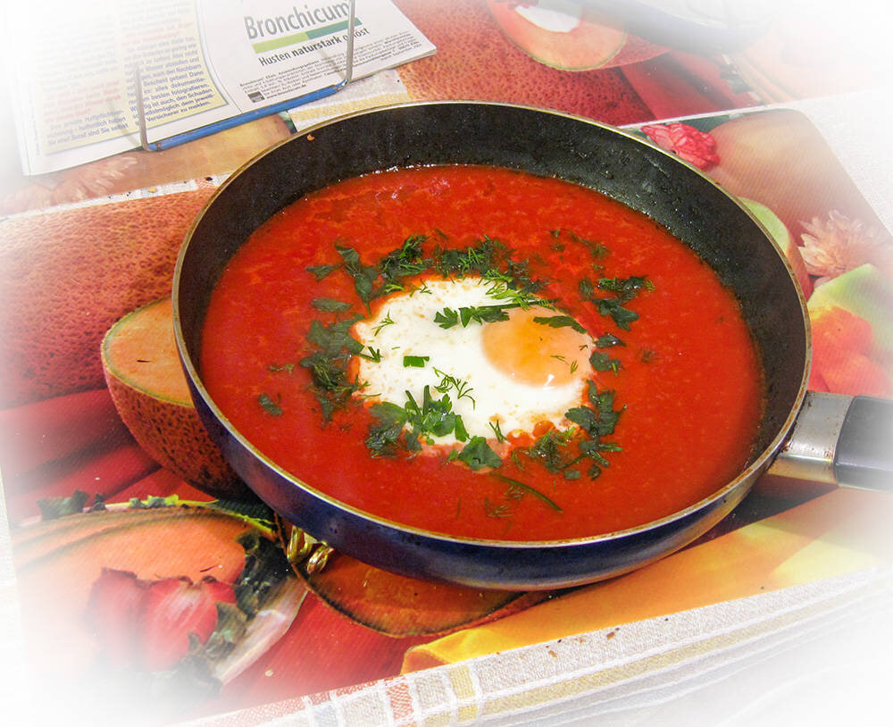 Томатный супчик на сковороде. Tomaten - Ei - Süppchen. Обед № 21 |  Овкусе.ру - Ежедневная готовка в радость! Пошаговые рецепты с фото | Дзен