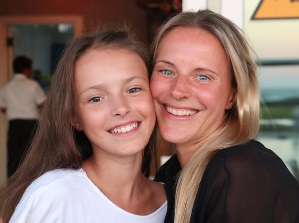 Анна Щербакова с мамой. Фото из открытых источников.