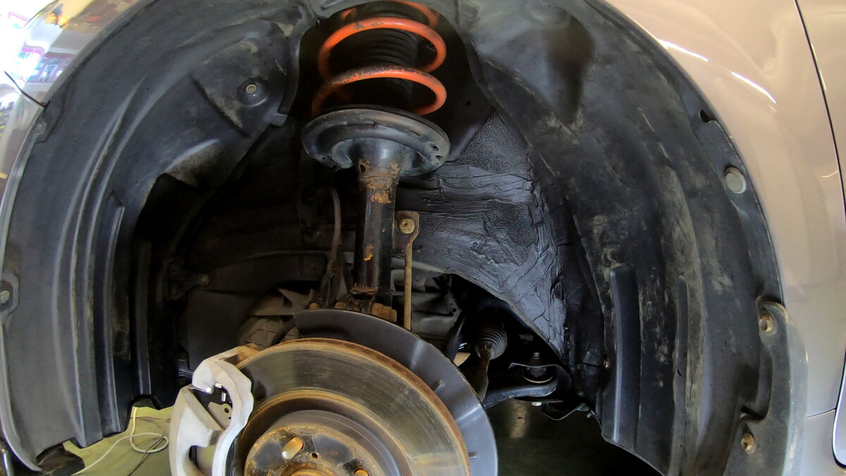 Шумоизоляция арок в автомобиля Toyota Camry. Как правильно делать ...