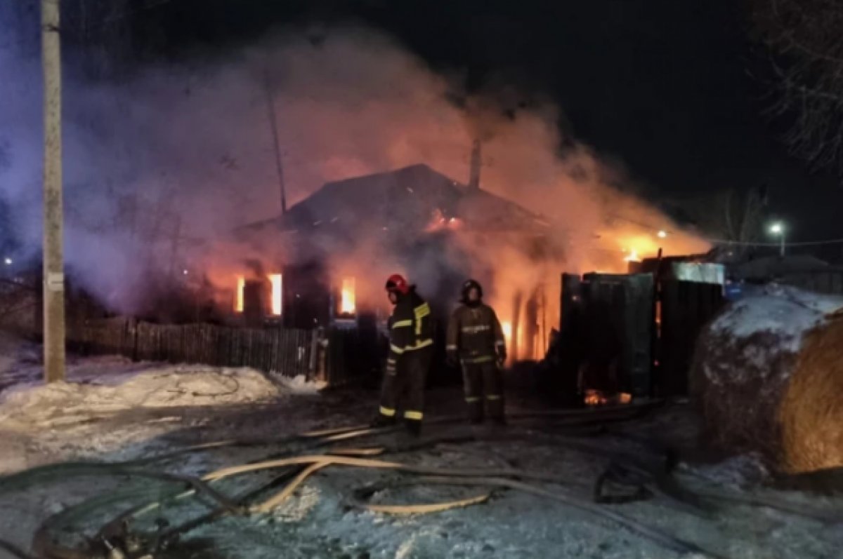    Под Тюменью в ночном пожаре погибла 3-летняя девочка