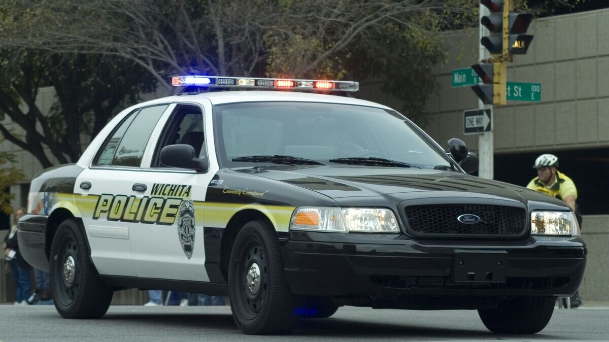    Автомобиль полиции в городе Уичита, штат Канзас, СШАCC BY-SA 2.0 / Brian Carpani / Wichita PD