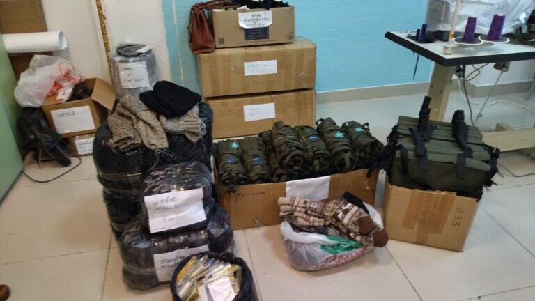    Оренбуржцы сшили очередную партию тактических носилок для военных Елена Шкатова