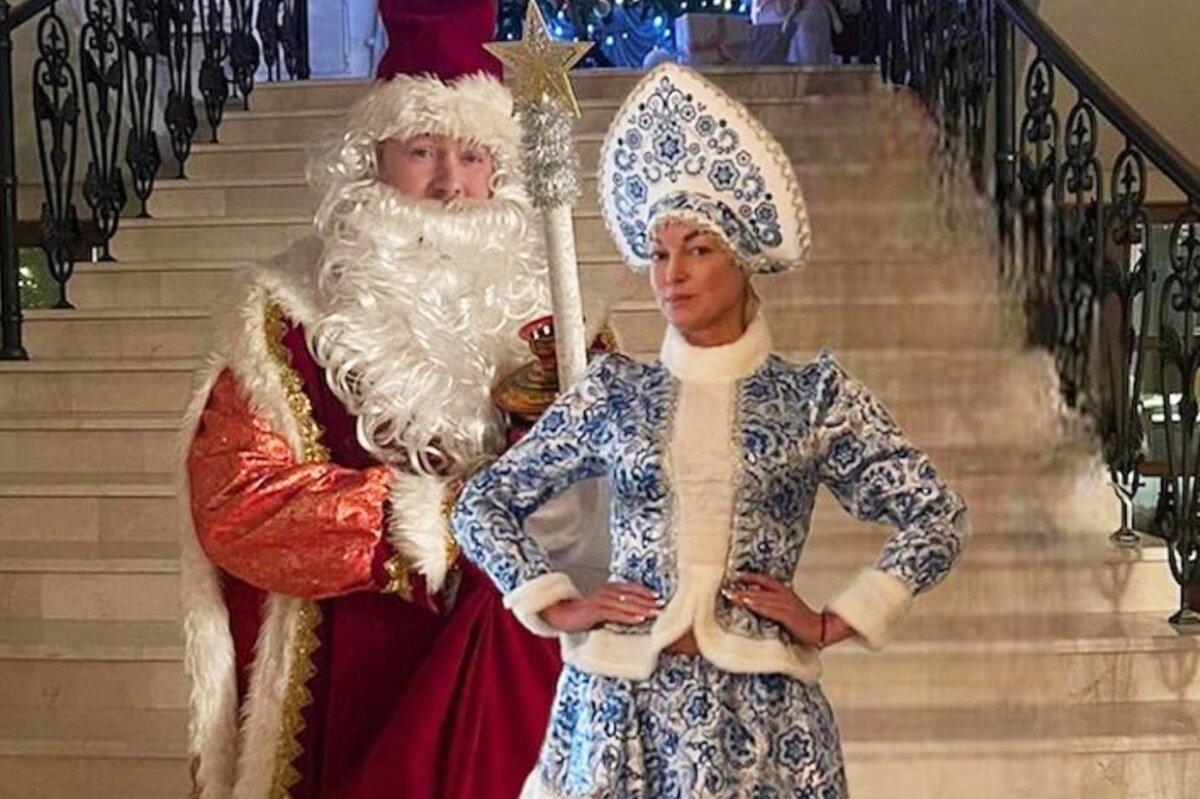     «Мы вылетаем на свадьбу после Мальдив!»: Анастасия Волочкова назвала дату регистрации брака с кондитером