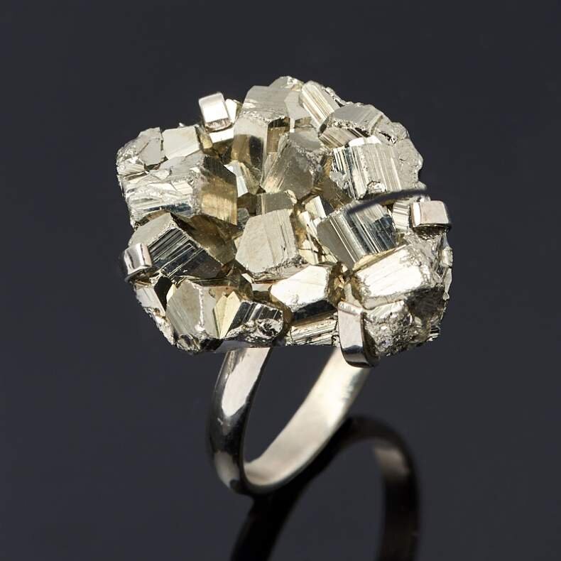 Кольцо с пиритом.