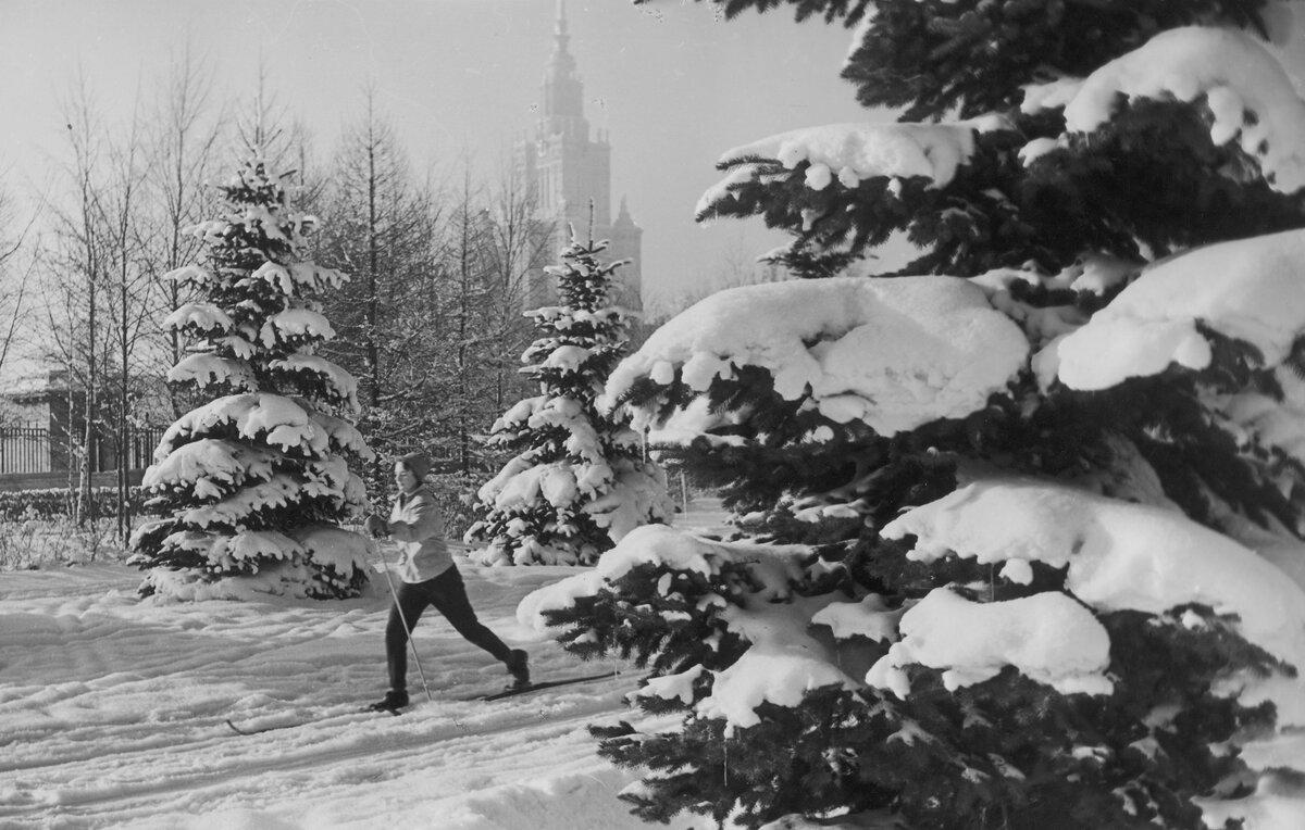 Е зим. Москва Наума Грановского 80-е. Фото Грановского Москва Наума. Зима в СССР.