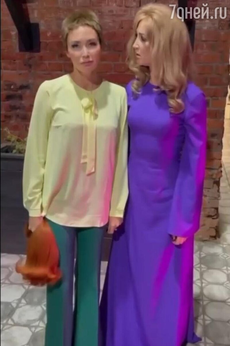    Ляйсан Утяшева и Ольга Бузова Социальные сети