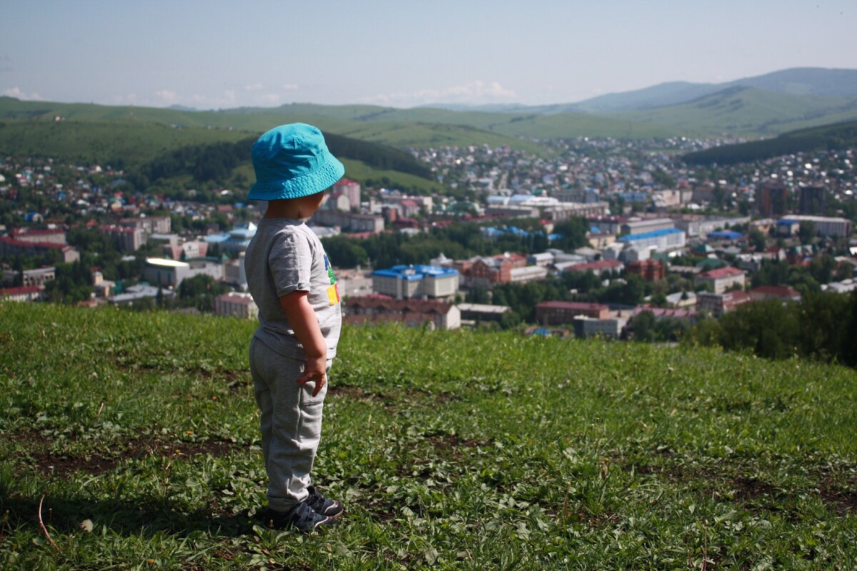 Вид на Горно-Алтайск, по тропе здоровья.