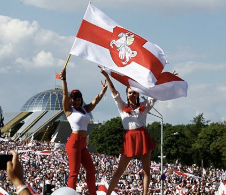 Непонятно, то ли в городе красные, то ли белые🤷🏽‍♂️