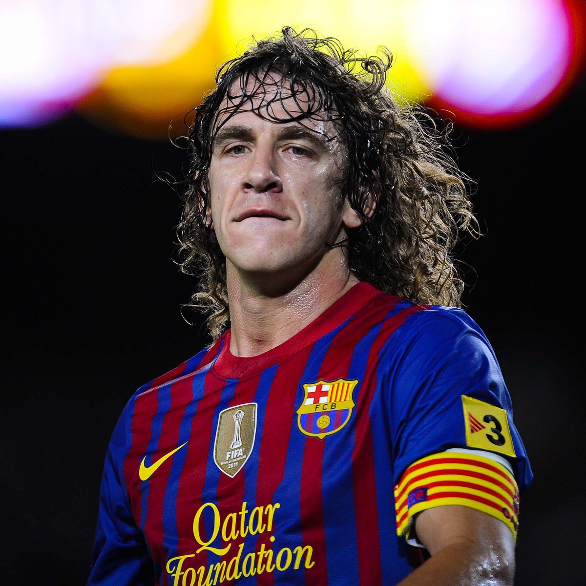 Карлес Пуйоль . Всю карьеру провёл в испанском клубе «Барселона», был капитаном команды с 2004 по 2014 год.