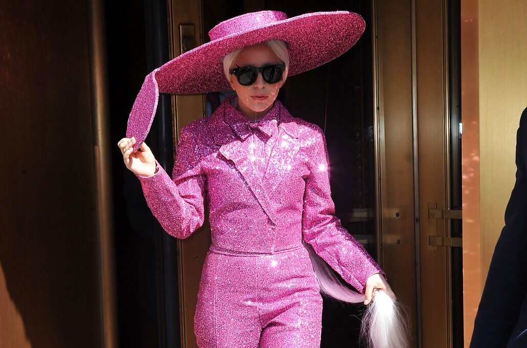 Эпатажный костюм Леди Гаги