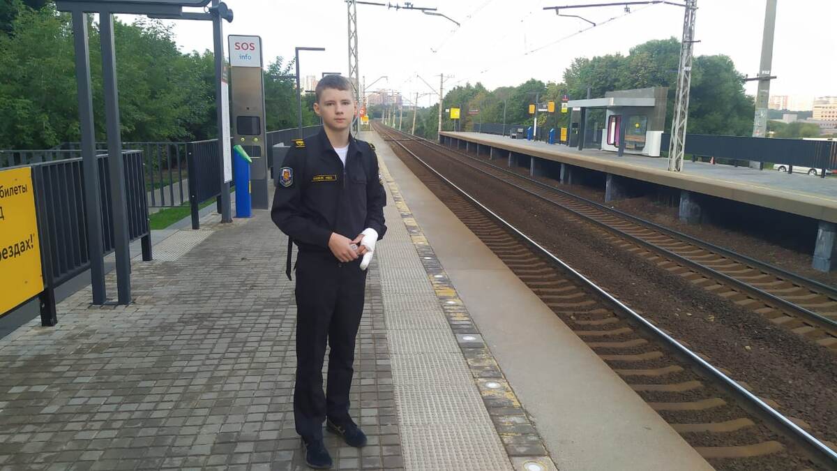 Средний сын, кадет