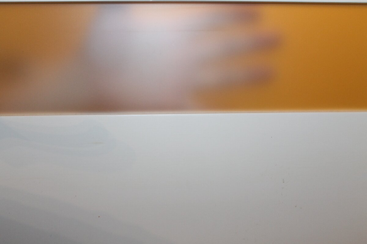 Даже в сантиметре ничего не видно