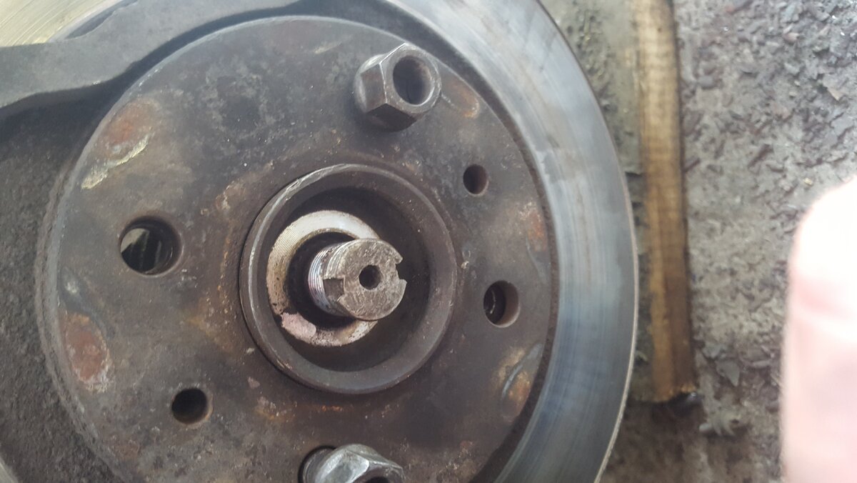 Фото было сделано на следующий день после залития WD-40, керосина