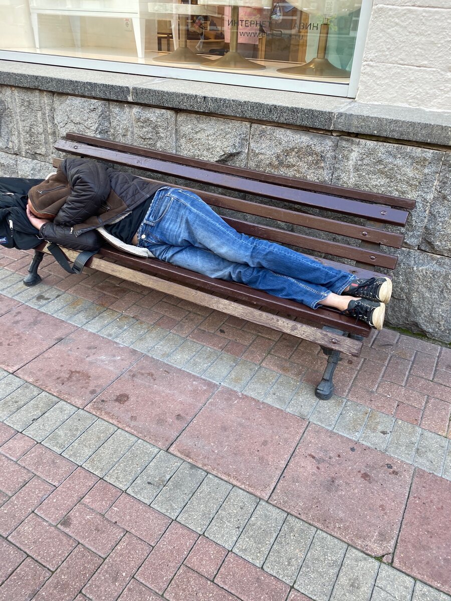 Николай так и не смог отдать микрозаймы...