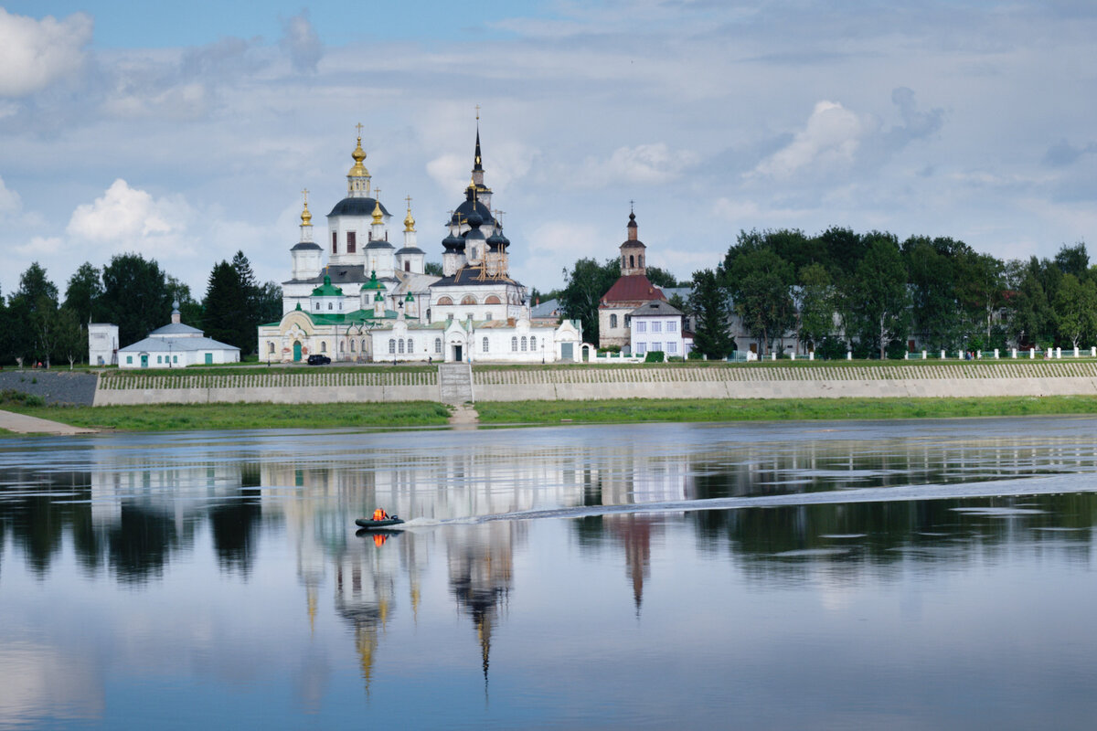 Погода норвежский сайт устюг. Великий Устюг вода. Великий Устюг достопримечательности. Великий Устюг достопримечательности летом. Великий Устюг фото города.