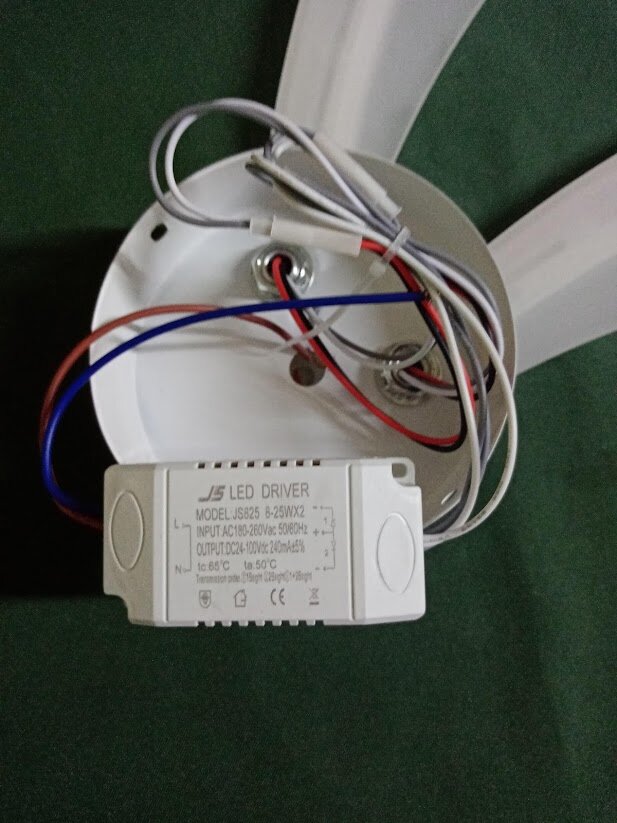 светильник настенный БРА. Вид с другой стороны.