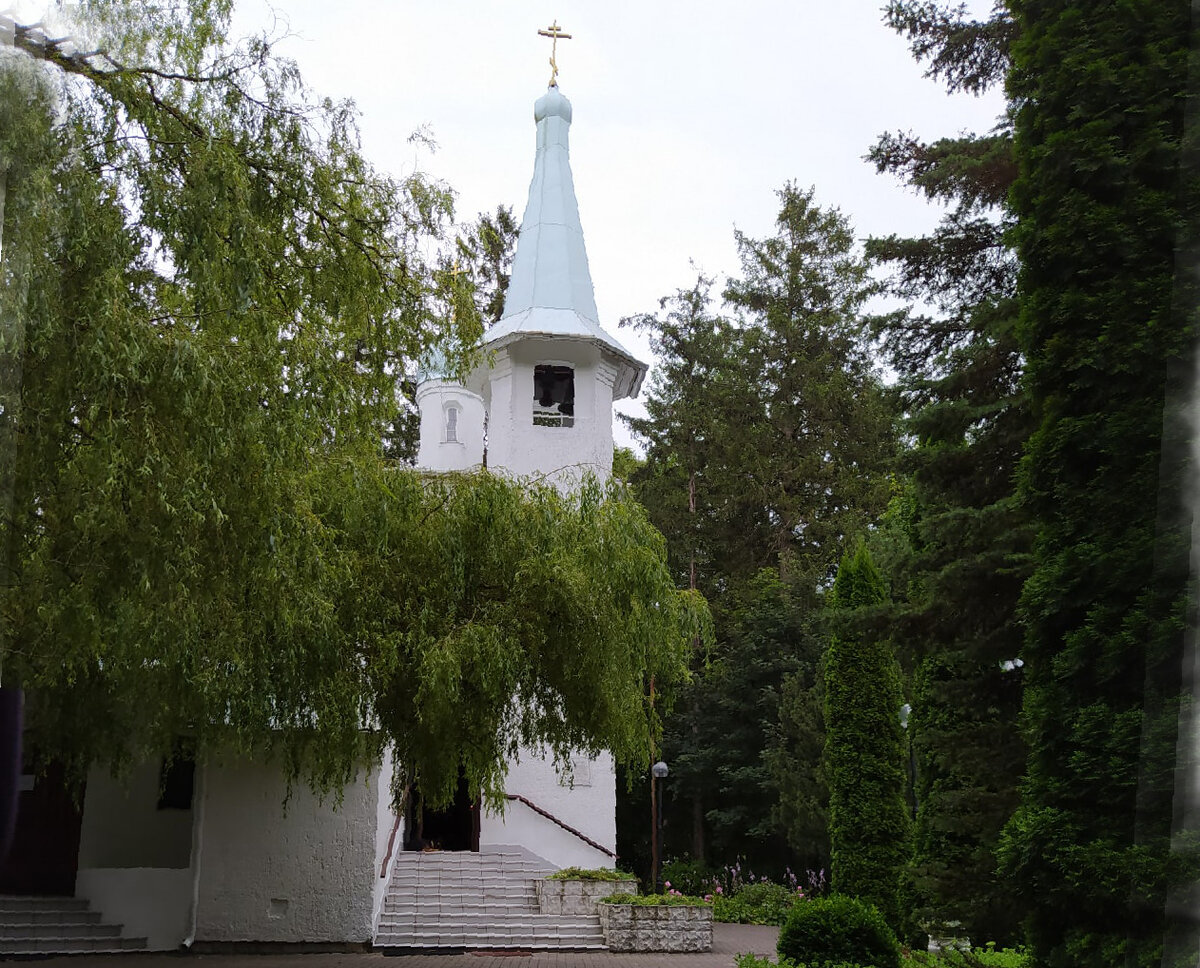 Храм-памятник в честь иконы Богоматери "Всех скорбящих Радость" в Светлогорске. Архитекторы: Архипенко Алексей Михайлович и Кузнецов Юрий Викторович
