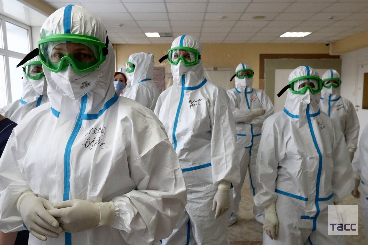 Спасибо героям в белых халатах💜