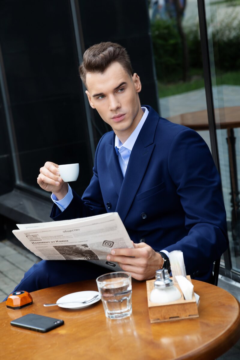 На фото: Двубортный пиджак PEPLOS арт. JA20032-SL