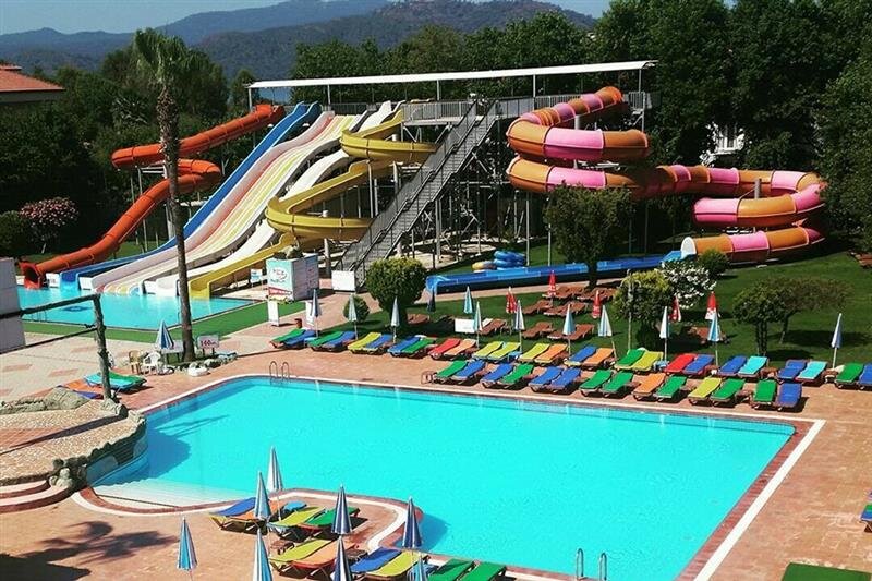 Аквапарк Sultans Aqua City
