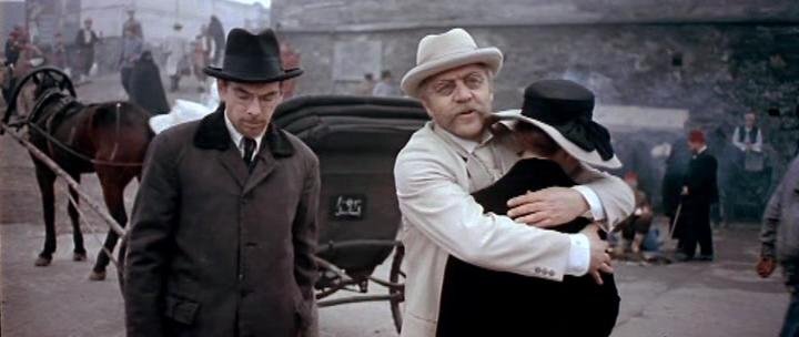 Кадр из фильма БЕГ. 