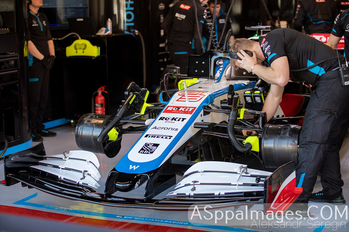 Джордж Рассел сменил цвета болида Уильямс (на фото) на Мерседес и одержал победу в первой же тренировке перед Гран-При Бахрейна! Фото: © ASppaImages ANO Photoagency / Aleksandr Seregin © Фотоагентство АСППА ИМАДЖЕС АНО F1 & Motorsport Photography, author email: aspressphoto@gmail.com Фотожурналист Александр Серегин