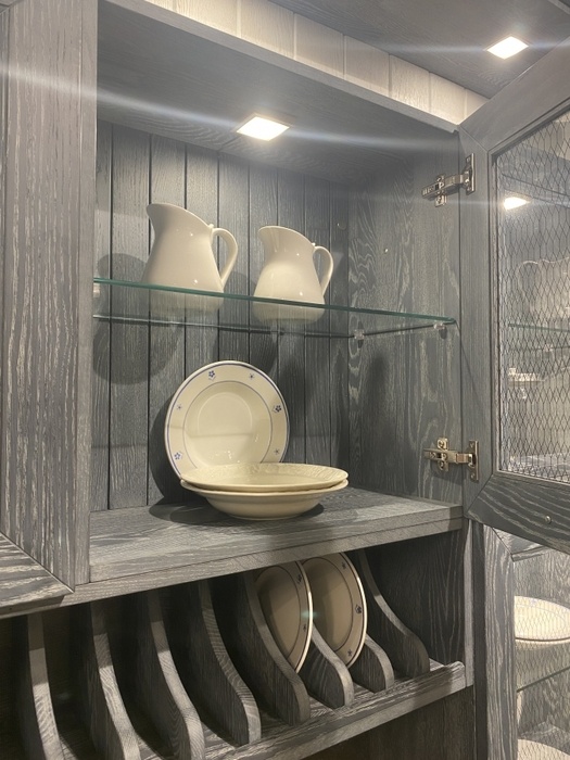 Кухня полностью из массива дерева от eco-fab.ru