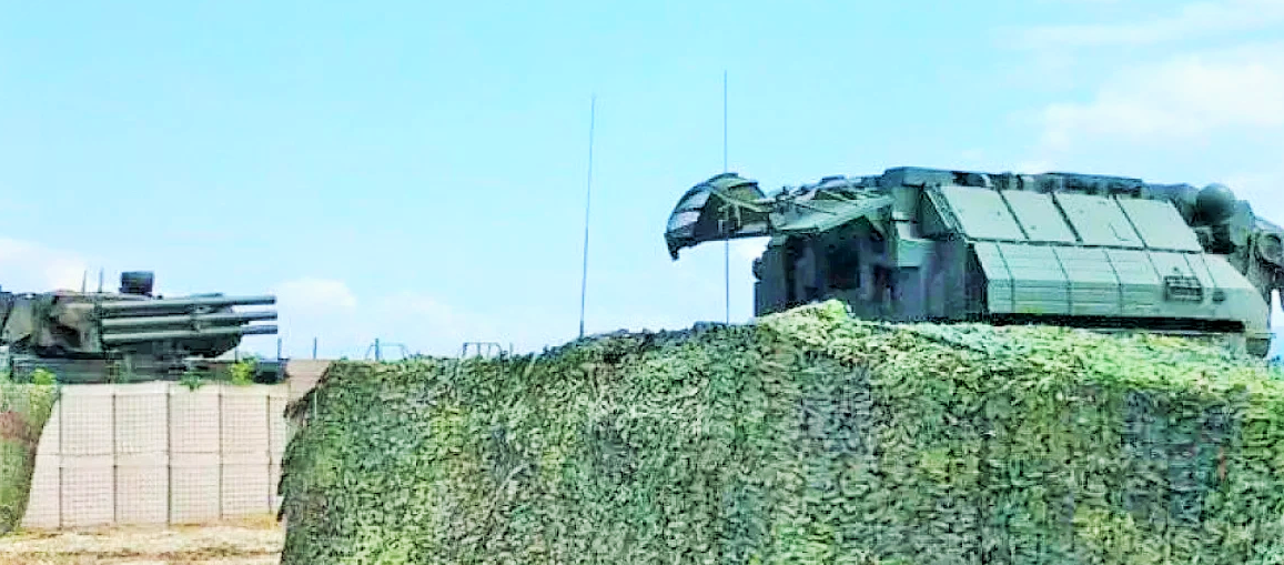 Опасная парочка. Панцир-1С и Тор в Сирии. Фото МО России