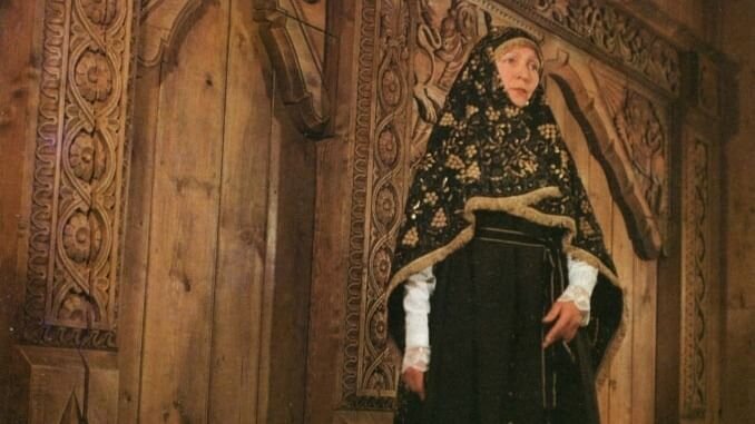 ОБРЯДОВЫЙ КОСТЮМ СТАРООБРЯДКИ. НИЖЕГОРОДСКИЙ ГОСУДАРСТВЕННЫЙ ИСТОРИКО-АРХИТЕКТУРНЫЙ МУЗЕЙ-ЗАПОВЕДНИК, НИЖНИЙ НОВГОРОД. ФОТОГРАФИЯ: SAMSTAR.UCOZ.RU