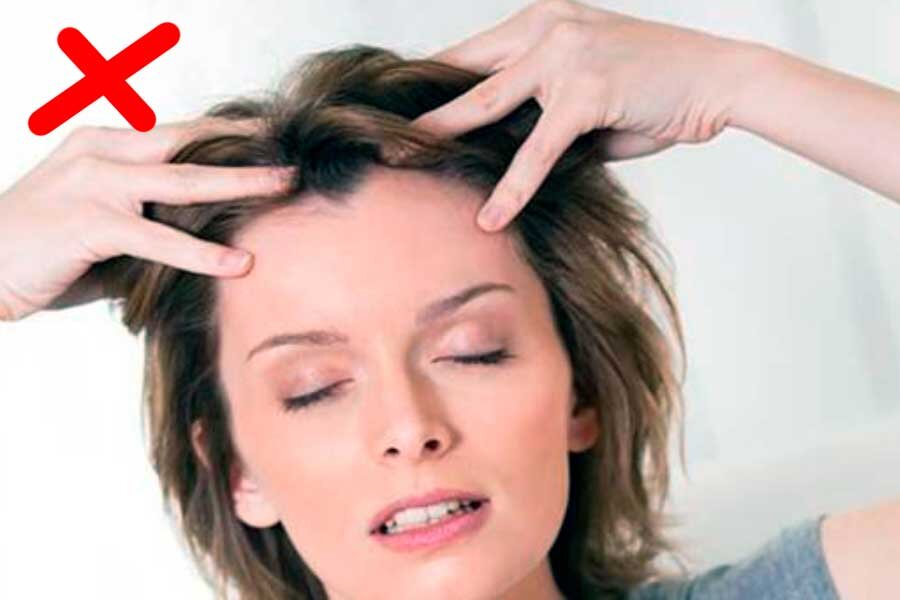 Это не массаж апоневроза, это легкие поглаживания //  фото: voloslekar.ru