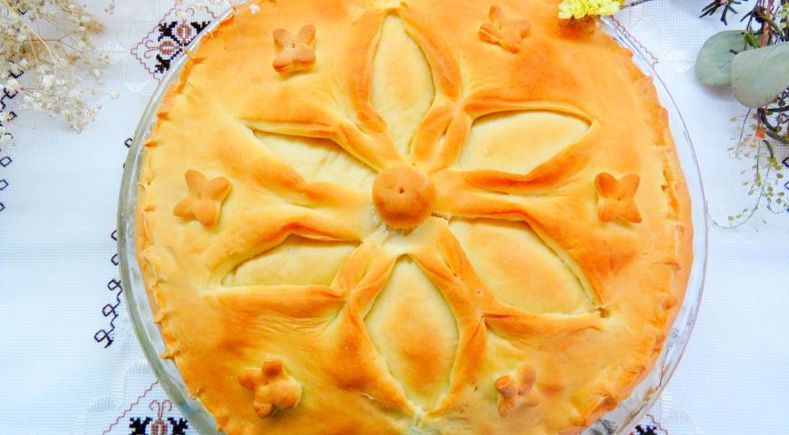 А это "пирог-утопленник" по рецепту В.В. Похлебкина - со щавелем. Источник https://www.gastronom.ru/recipe/41375/pirog-utoplennik-s-shchavelem.