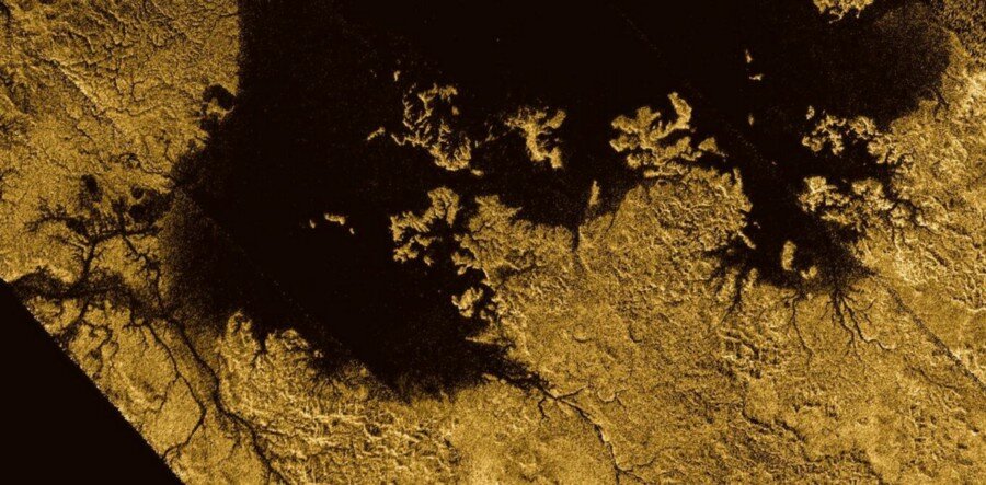 (NASA/JPL-Caltech/ASI/Cornell) — Море Лигеи на Титане, спутнике Сатурна